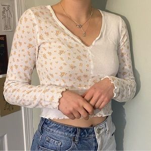 American Eagle cropped floral long sleeve top